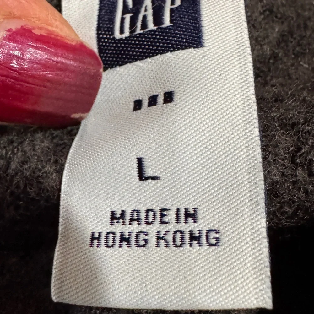 GAP kids V-Neck Argyle Sweater size large made in Hong Kong